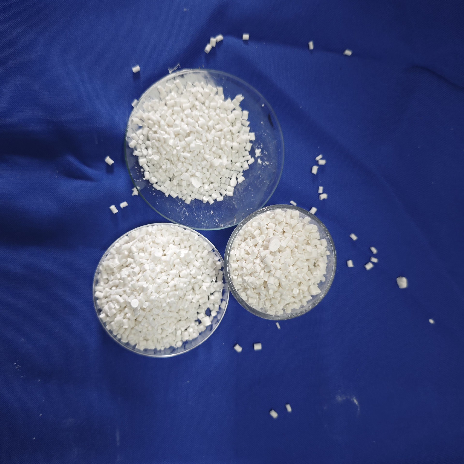 V-0级环保聚醚型聚氨酯（TPU）专用阻燃母粒